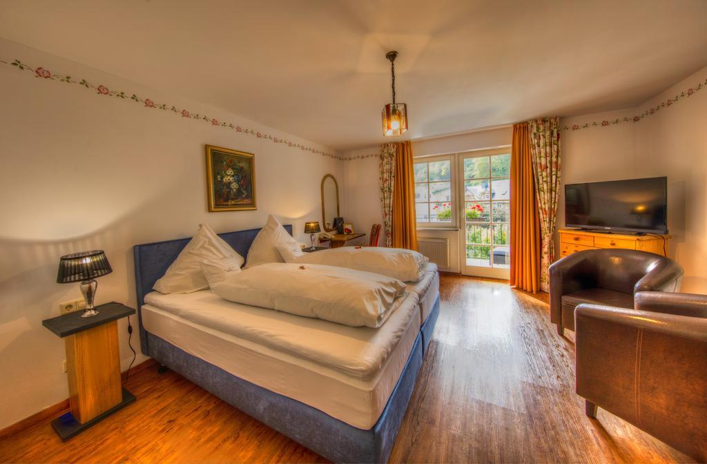 Hotel Lipmann "Am Klosterberg" Beilstein  Bagian luar foto