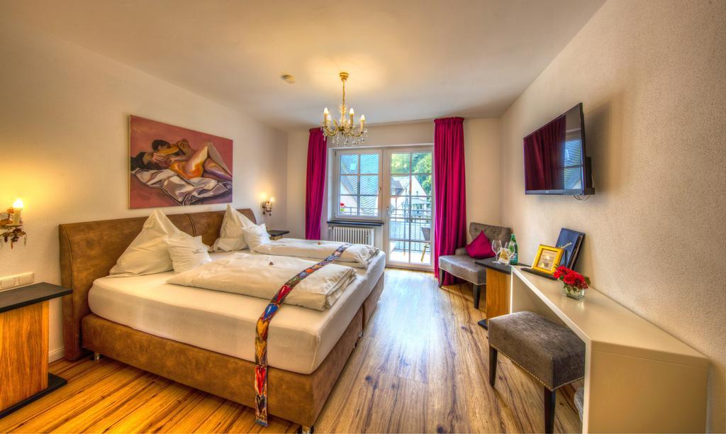Hotel Lipmann "Am Klosterberg" Beilstein  Bagian luar foto